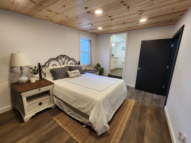 1100 N Mansfield Road, Ava, MO 65608