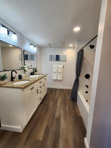 1100 N Mansfield Road, Ava, MO 65608