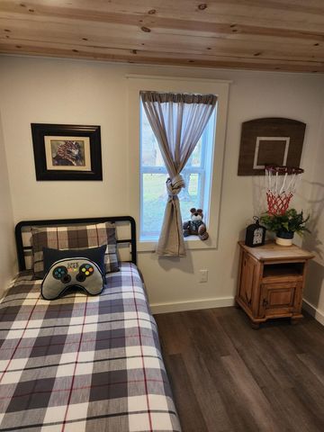 1100 N Mansfield Road, Ava, MO 65608