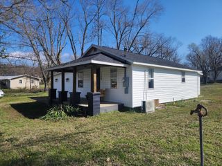 1100 N Mansfield Road, Ava, MO 65608