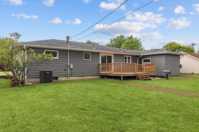 35728 90th PLACE, Twin Lakes, WI 53181