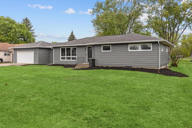 35728 90th PLACE, Twin Lakes, WI 53181