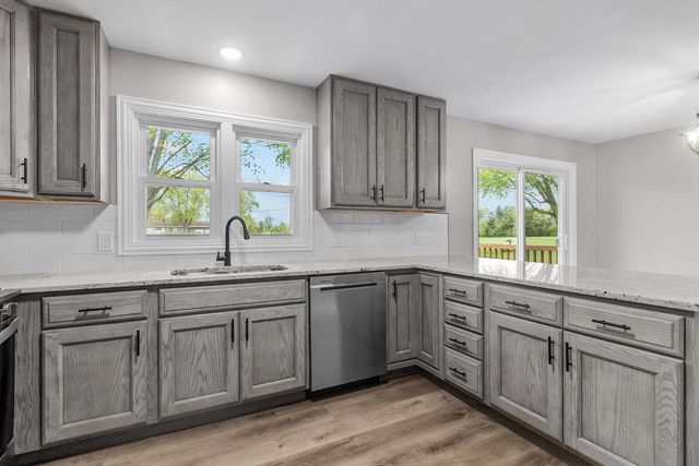 35728 90th PLACE, Twin Lakes, WI 53181