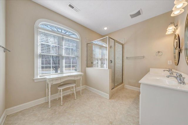 335 Camellia PL, Moneta, VA 24121