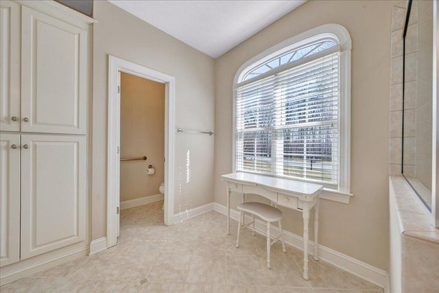 335 Camellia PL, Moneta, VA 24121