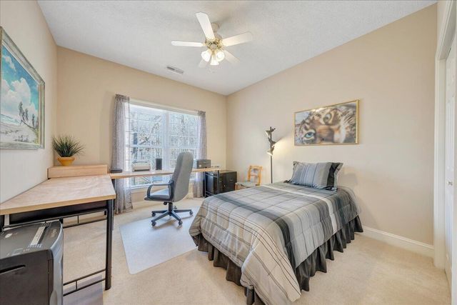 335 Camellia PL, Moneta, VA 24121