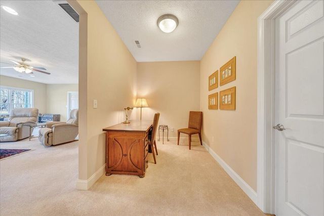 335 Camellia PL, Moneta, VA 24121