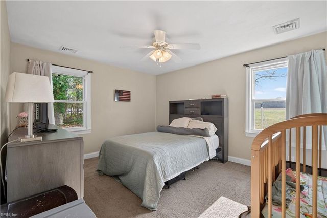 24347 Lovers LN, Windsor, VA 23487