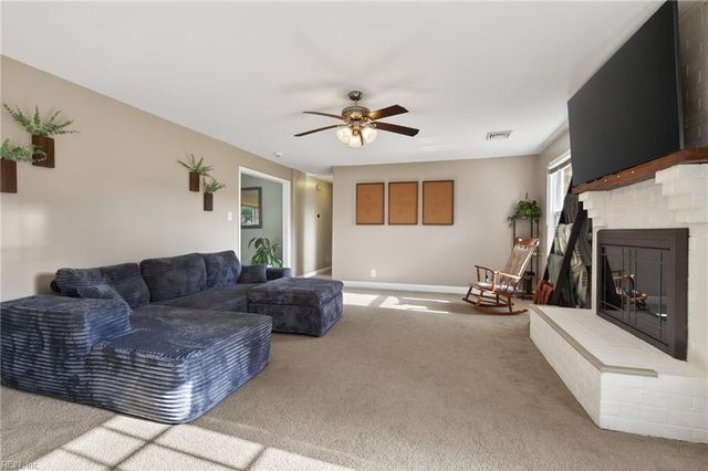 24347 Lovers LN, Windsor, VA 23487