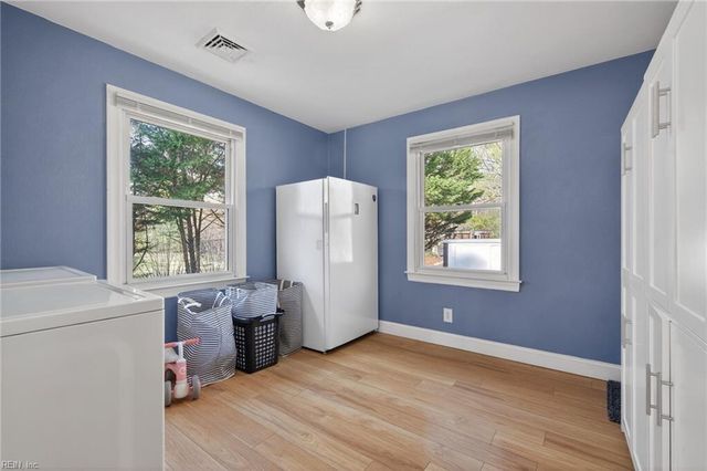 24347 Lovers LN, Windsor, VA 23487