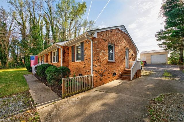 24347 Lovers LN, Windsor, VA 23487
