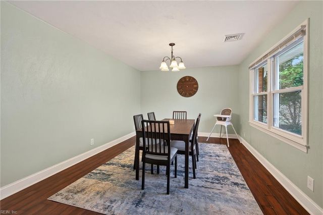 24347 Lovers LN, Windsor, VA 23487