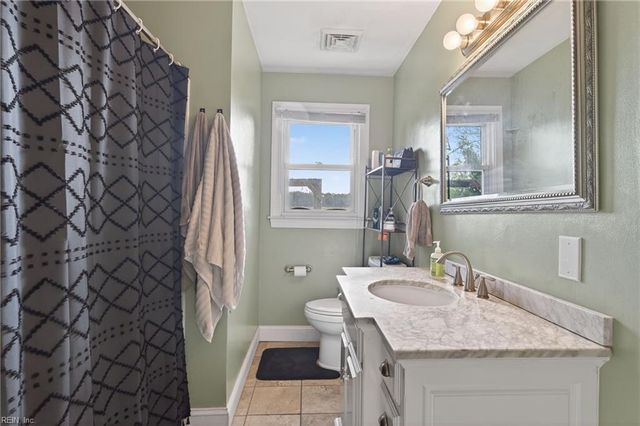 24347 Lovers LN, Windsor, VA 23487