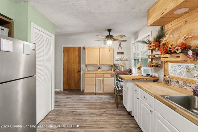 9777 Vfw Road, Eaton Rapids, MI 48827