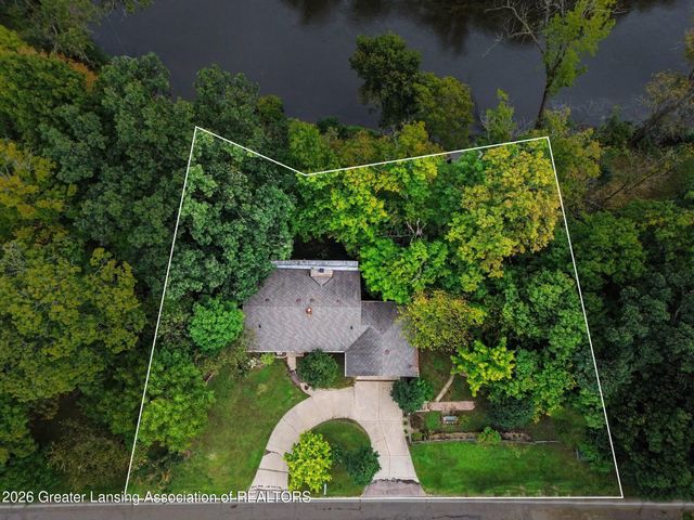 9777 Vfw Road, Eaton Rapids, MI 48827