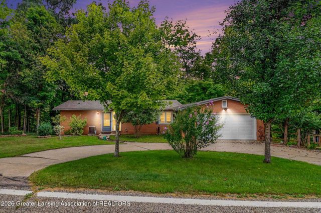 9777 Vfw Road, Eaton Rapids, MI 48827