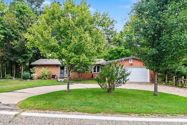 9777 Vfw Road, Eaton Rapids, MI 48827