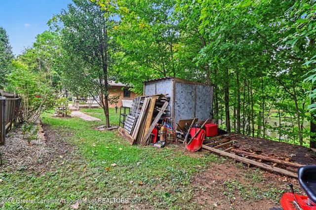 9777 Vfw Road, Eaton Rapids, MI 48827