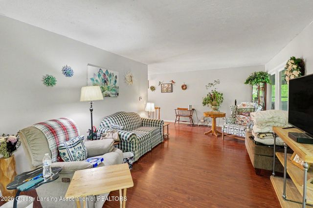 9777 Vfw Road, Eaton Rapids, MI 48827