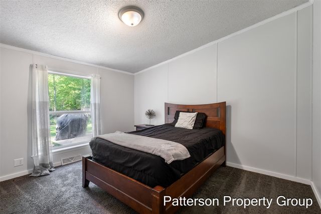 8229 E Apple Avenue, Ravenna, MI 49451