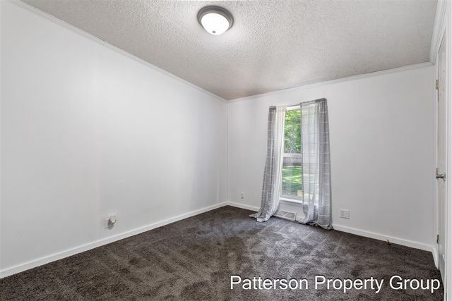 8229 E Apple Avenue, Ravenna, MI 49451