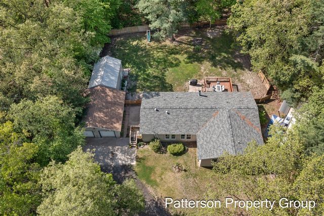 8229 E Apple Avenue, Ravenna, MI 49451