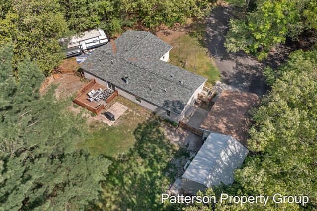 8229 E Apple Avenue, Ravenna, MI 49451