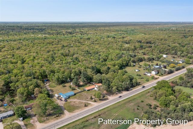8229 E Apple Avenue, Ravenna, MI 49451
