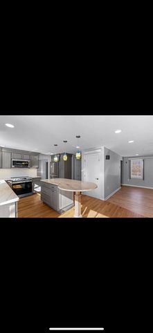 5 Vincent Drive, Attleboro, MA 02703
