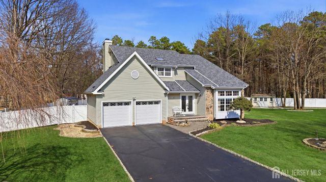 5 Dan Court, Old Bridge, NJ 08857