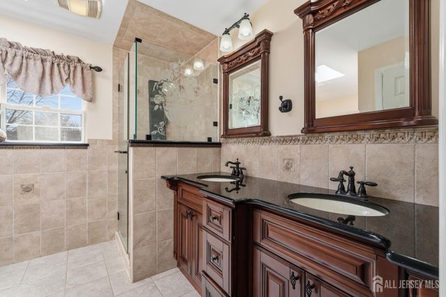 5 Dan Court, Old Bridge, NJ 08857