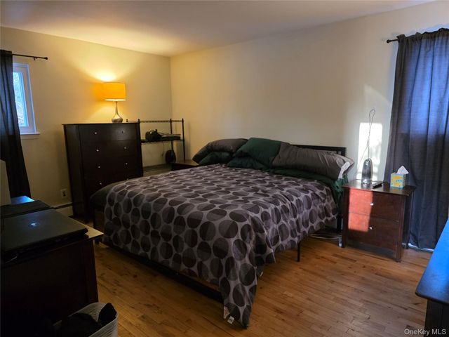 15 Canterbury Drive, Coram, NY 11727