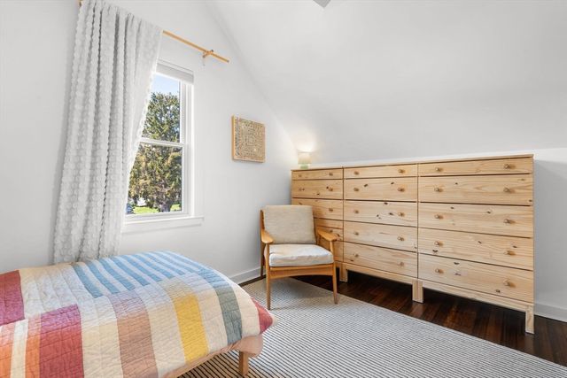 39 Topsfield Rd, Ipswich, MA 01938