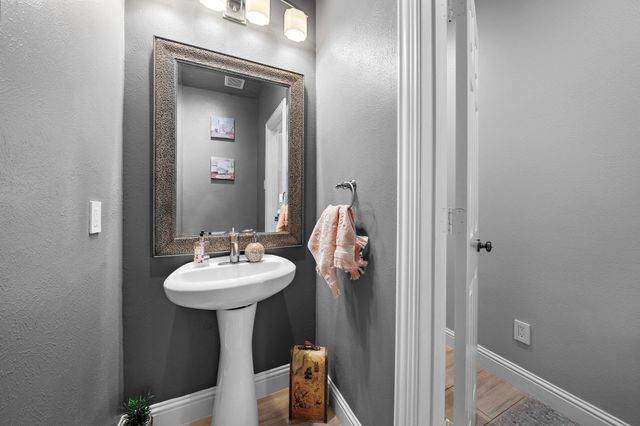 815 Arlington Lane, Rosenberg, TX 77469