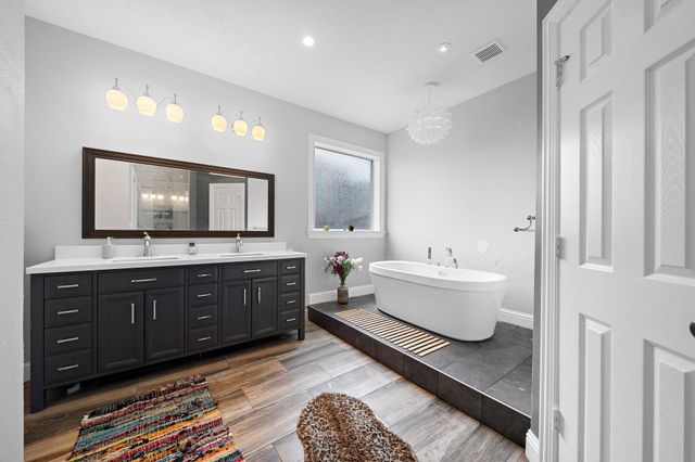 815 Arlington Lane, Rosenberg, TX 77469