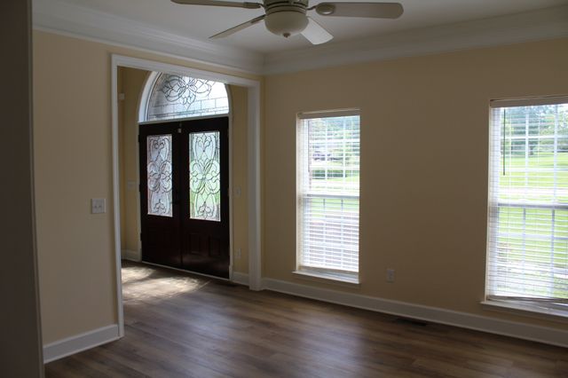 1033 Valleydale Ave, Cross Plains, TN 37049