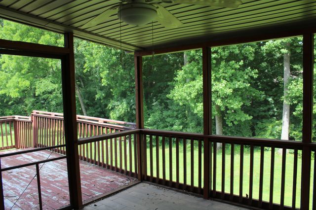 1033 Valleydale Ave, Cross Plains, TN 37049