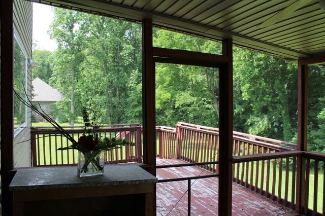 1033 Valleydale Ave, Cross Plains, TN 37049