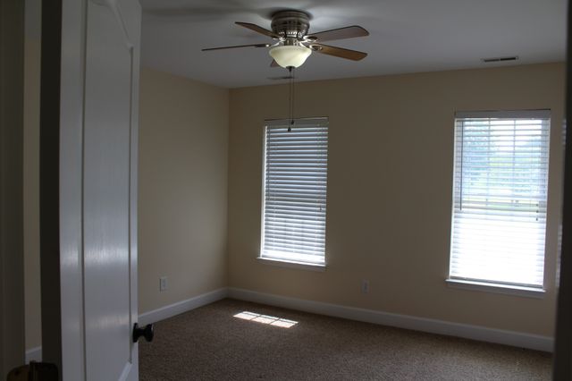 1033 Valleydale Ave, Cross Plains, TN 37049