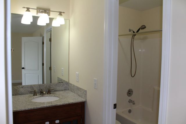 1033 Valleydale Ave, Cross Plains, TN 37049