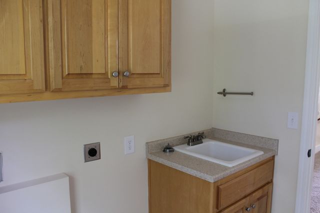 1033 Valleydale Ave, Cross Plains, TN 37049
