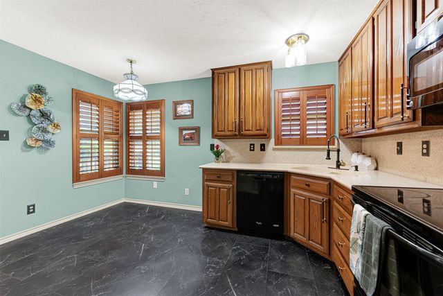 100 Saint Emelion Court, Irving, TX 75038