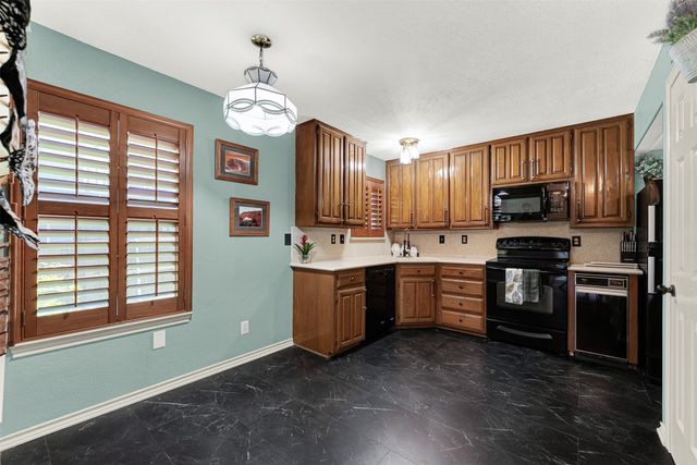 100 Saint Emelion Court, Irving, TX 75038