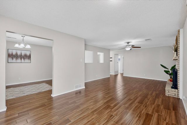 11221 Baja Drive NE, Albuquerque, NM 87111