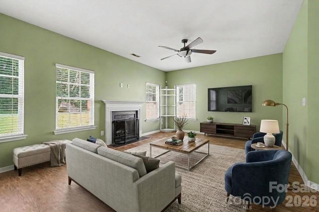 697 Yvonne Drive SW, Concord, NC 28027