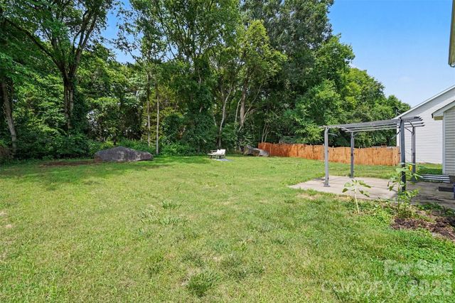 697 Yvonne Drive SW, Concord, NC 28027
