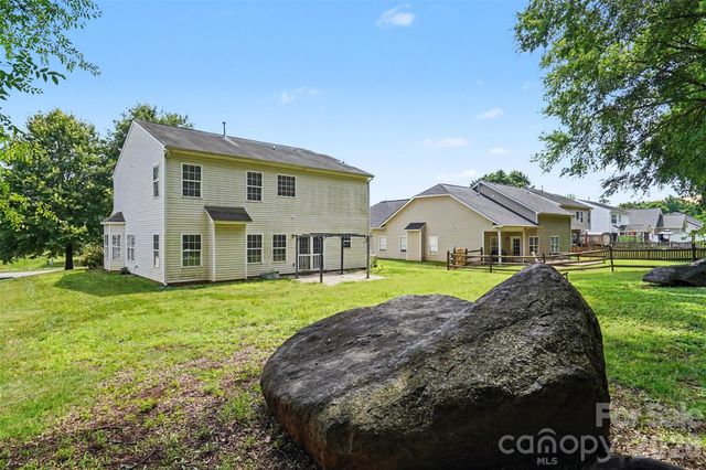 697 Yvonne Drive SW, Concord, NC 28027