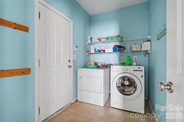 697 Yvonne Drive SW, Concord, NC 28027