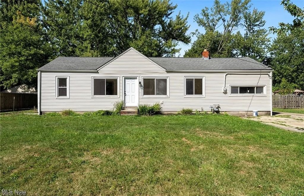 7407 Hawk Avenue, Mentor, OH 44060