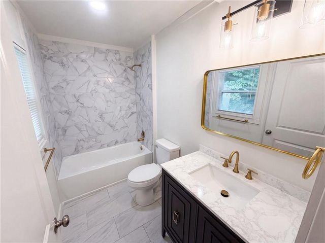 2225 Misty Lane SE, Smyrna, GA 30080